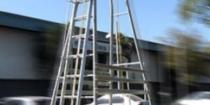 Self Supporting Extension Ladder