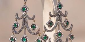 Victorian Emerald Earring