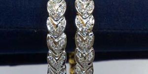 Zircon Bangle Heart Shaped