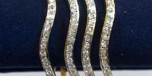 Zircon Bangle No.806