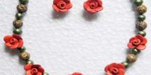 Red Roses Gold Goblets