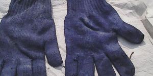 Knitted Hand Gloves