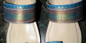 Ladies Box Heels Kolhapuri Chappals