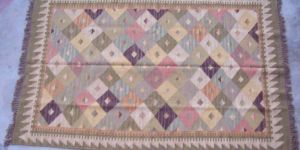 Woolen Rugs