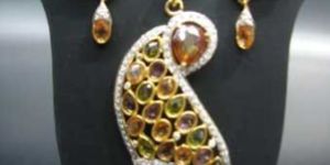 Indo Western Pendant Set