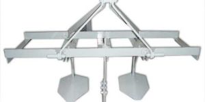 Potato Digger with Middle Blade