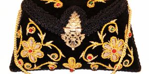 Flower Twirl Clutch Bag Black