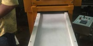 Automatic Chocolate Lentils Depositing Machine