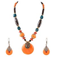 Bead Pendant Necklace