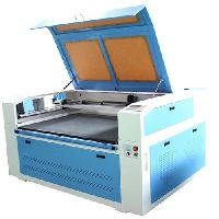 Acrylic Cutting Machine