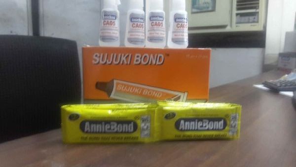 Cyanoacrylate Adhesive 06