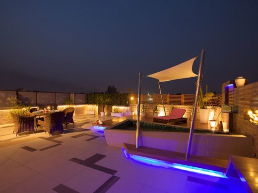 Bar Interior Designing Service 05