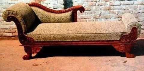Diwan Couch 02