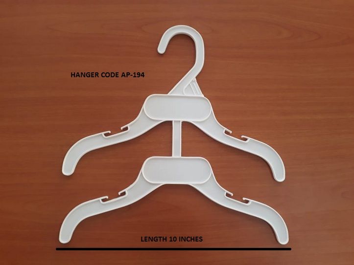 AP-194 Plastic Garment Hanger
