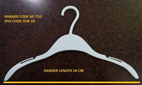 AP-720 Plastic Garment Hanger