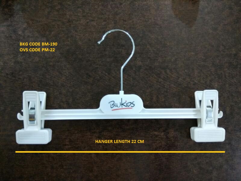 BM-190 Plastic Garment Hanger