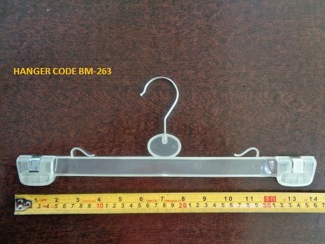 BM-263 Plastic Garment Hanger