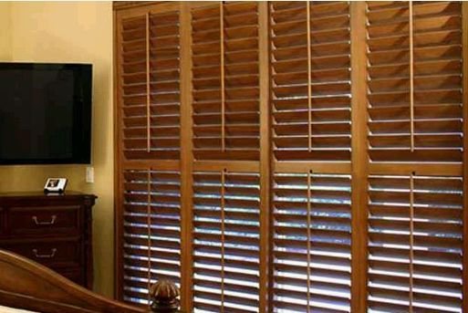 Wooden Venetian Blind 03