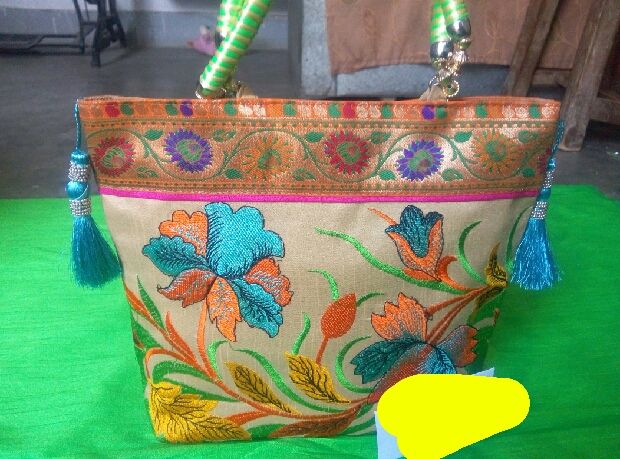 Ladies Designer Handbag 06