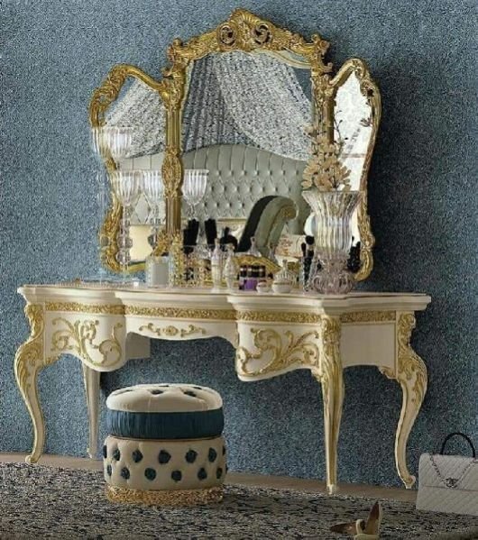 Dressing Table 16
