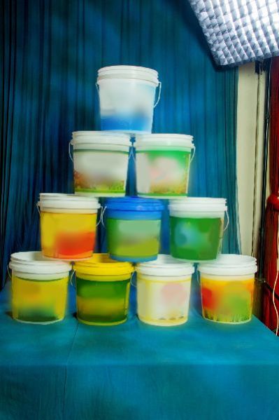 Plastic Paint Container 02