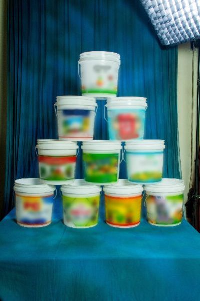 Plastic Paint Container 03