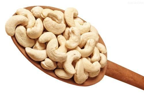 Cashew Kernel 07