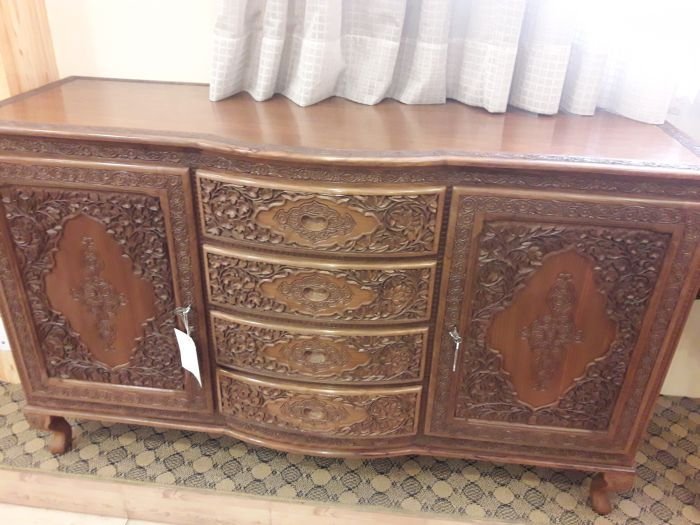 Side Board Full Carved