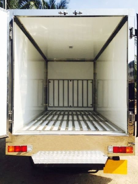 Refrigerated Van 05
