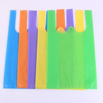 W Cut Non Woven Bags 03