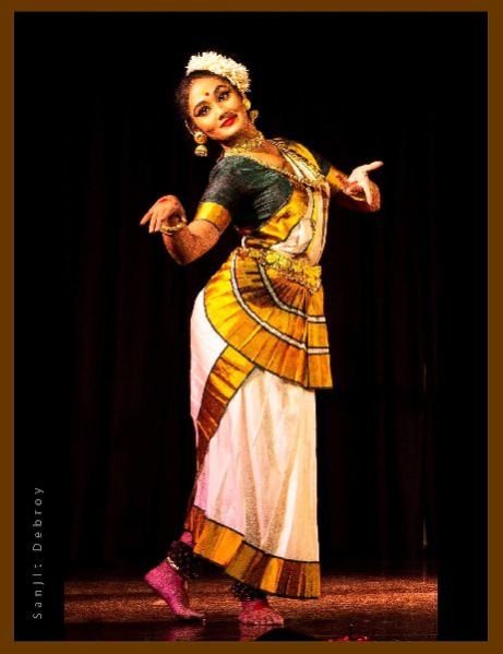 Mohiniyattam Dance Costume 07