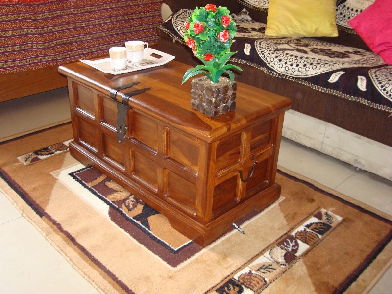 Wooden Storage Trunk 01