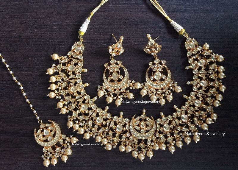 Artificial Necklace Set 06