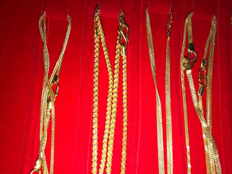 Gold Chain 06