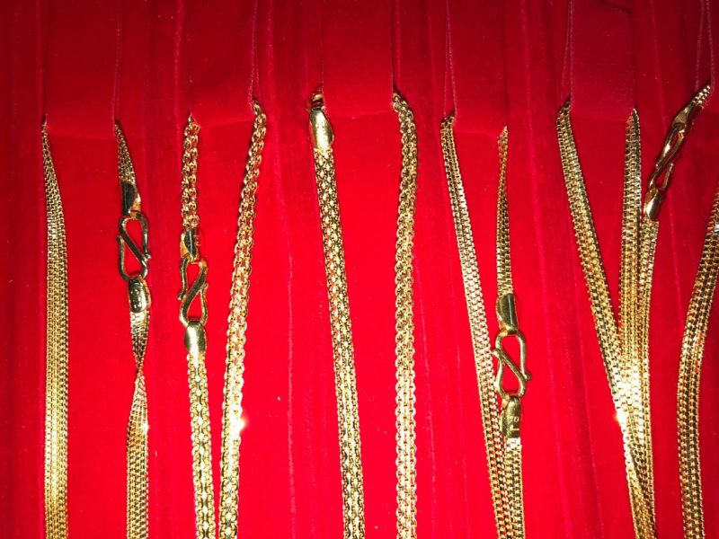 Gold Chain 09
