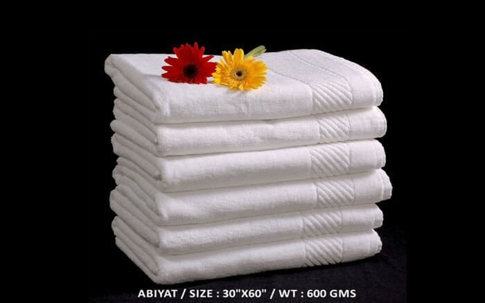 Hotels Towels 01