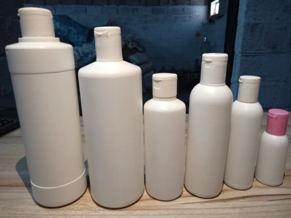 HDPE Liquid Bottles 01