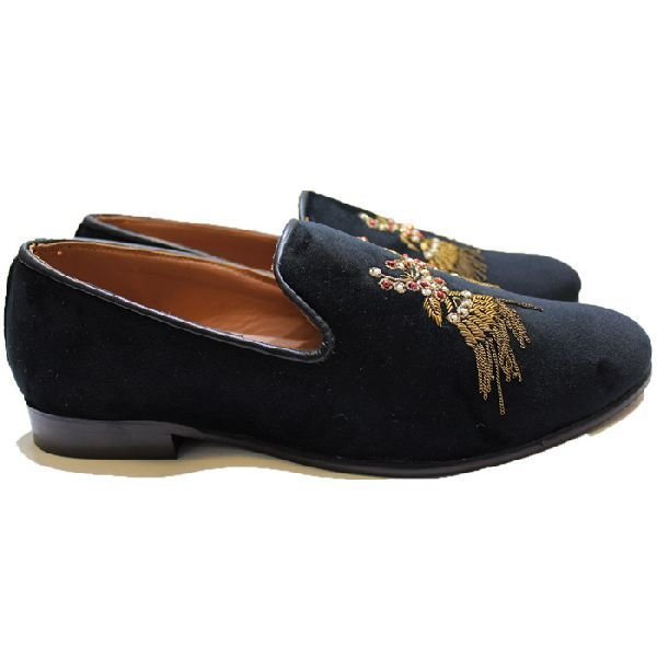 3D Dancing Tassel Black Shoes 02