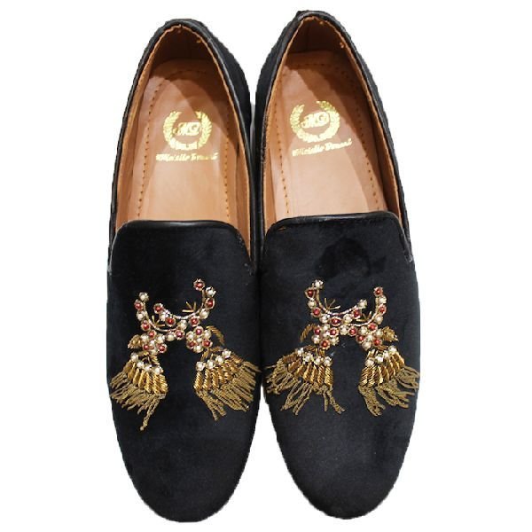 3D Dancing Tassel Black Shoes 03