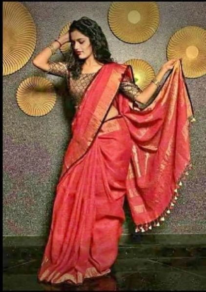 Linen Saree with Golden Zari Border 03