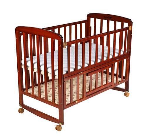 Wooden Baby Cot with Wheel 01