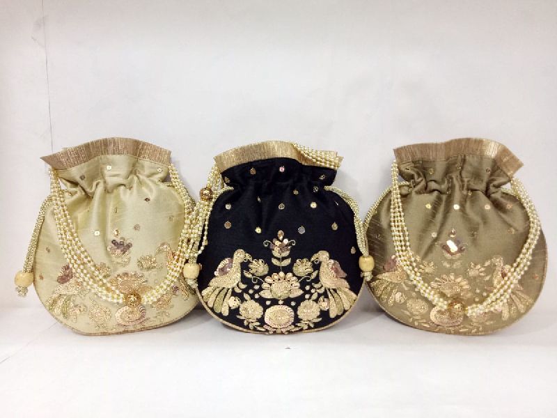 Embroidered Potli 09