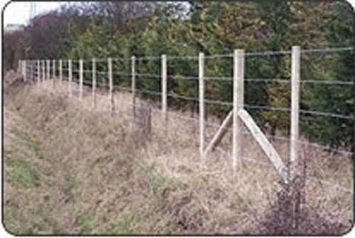 RCC Fencing Poles 01