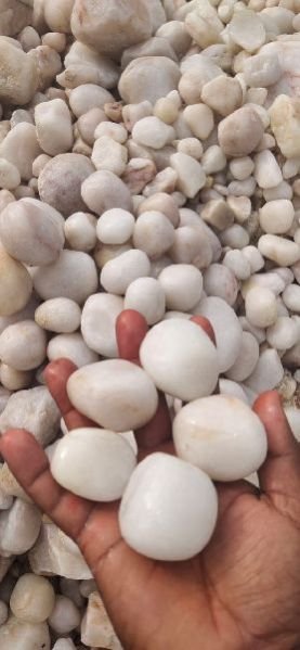 Quartz Pebbles 02