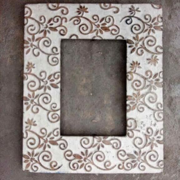 Wooden Photo Frame 09