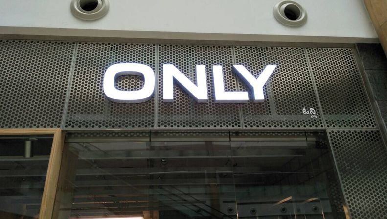 Outdoor Sign 17