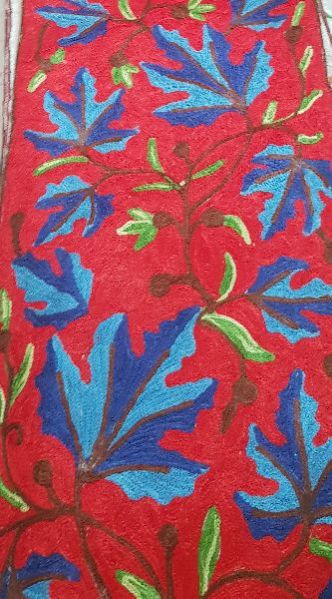 15002 Embroidered Linen Table Runner