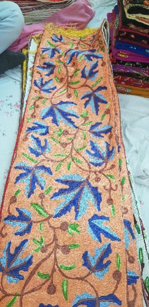 15003 Embroidered Linen Table Runner