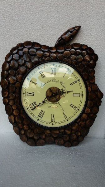 Wooden Antique Watch 01