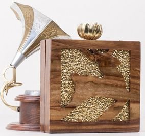 Reena Wooden Clutch SK0561